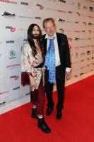 m Prof Jens Michow mit Conchita