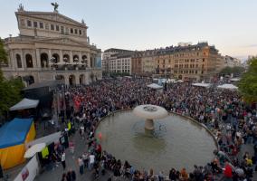 F Rock gegen rechts FFM copyright dpa