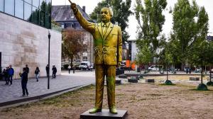 k Binnale2 Erdogang Statue c Wiesbaden lebt 5317 1140x640