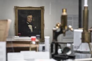 k Museum Wiesbaden Carl Remigius Fresenius Ausstellungsansicht Foto Bernd Fickert 300dpi