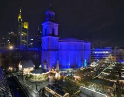 F Illumination Paulskirche copyright Stadt Frankfurt Bernd Kammerer 696x543