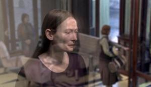 f suspiratilda swinton ist die strenge leiterin einer tanzakademie in der ein hexenzirkel sein unwesen treibt foto capelight pictures