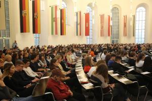 300 Frankfurter Schueler waren bei der Gedenkveranstaltung in der Paulskirche Foto Rafael Herlich