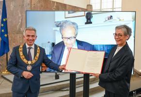 OB Feldmann und Karin Schmidt Friderichs mit Amartya Sen live zugeschaltet Copyright dpa