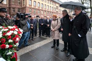 F Gedenken an Befreiung von Auschwitz Erbrich Feldmann Korn copyright Stadt Frankfurt Salome Roessler