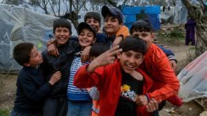 eine gruppe kinder im fluechtlingslager moria auf der griechischen insel lesbos berlin will 50 unbegleitete minderjaehrige aufneh1