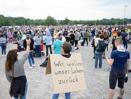 Demo auf dem Cannstatter Wasen