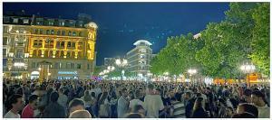 Frankfurter Opernplatz am Abend des 3. Juli