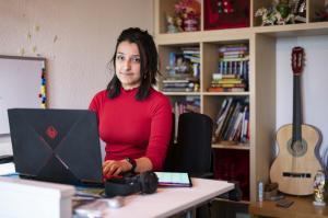 Corona Homeschooling Mona Ali 1 copyright Stadt Frankfurt am Main Salome Roessler