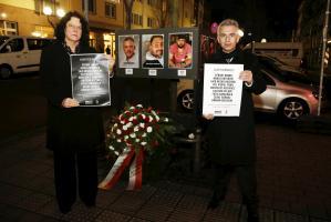 Integrationsdezernentin Sylvia Weber und Oberbuergermeister Peter Feldmann gedenken der Opfer von Hanau Copyright Stadt Frankfurt Foto Maik Reuss 1