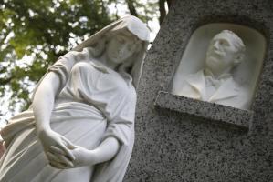 Grabpatenschaft Hauptfriedhof Grab Grabstaette Lange copyright Stadt Frankfurt am Main Maik Reuss