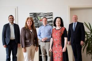 vlnr lya Daboosh Daniela Birkenfeld Aron Schuster Esther Petri Adiel Uwe Becker