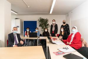 OB Peter Feldmann zu Besuch bei berami Copyright Stadt Frankfurt Foto Ben Kilb