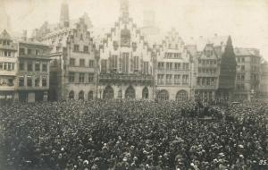 Landerspiel gegen Schweiz Deutsche Nationalmannschaft 1922 Roemerberg Fans Copyright Eintracht Frankfurt Museum