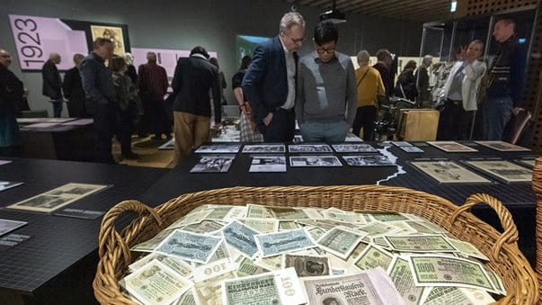 Ausstellungansicht Inflation 1923 Krieg Geld Trauma 1000x563