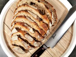 Kraeftig gesaeuertes Brot