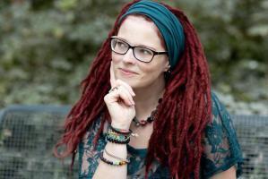 Tamara Leonhard 2022 Blick scaled