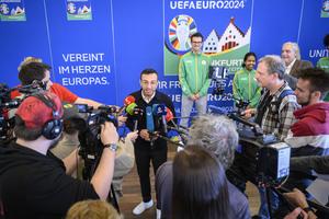 PK Fan Zone Josef Interview Salome Roessler
