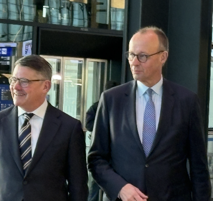 Bildschirmfoto 2025 12 17 um 16.52.30