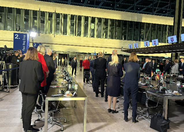 Bildschirmfoto 2025 12 17 um 16.52.57