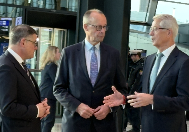 Bildschirmfoto 2025 12 17 um 17.23.35