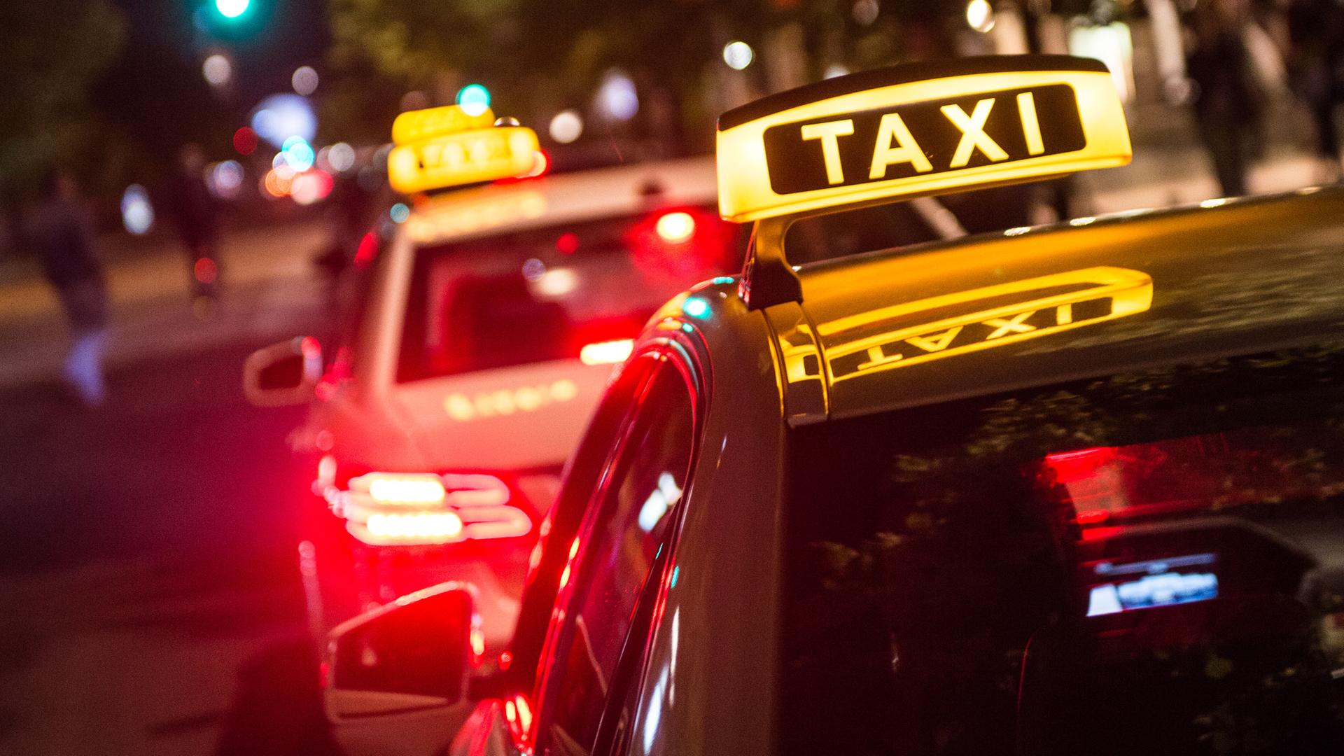 taxi bei nacht 100 t 1715234937196 v 16to9 retina