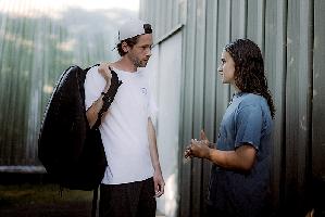 Julie bleibt still2