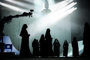 009 sancta by florentina holzinger nicole marianna wytyczak in the photo saengerinnen des mecklenburgischen staatstheaters