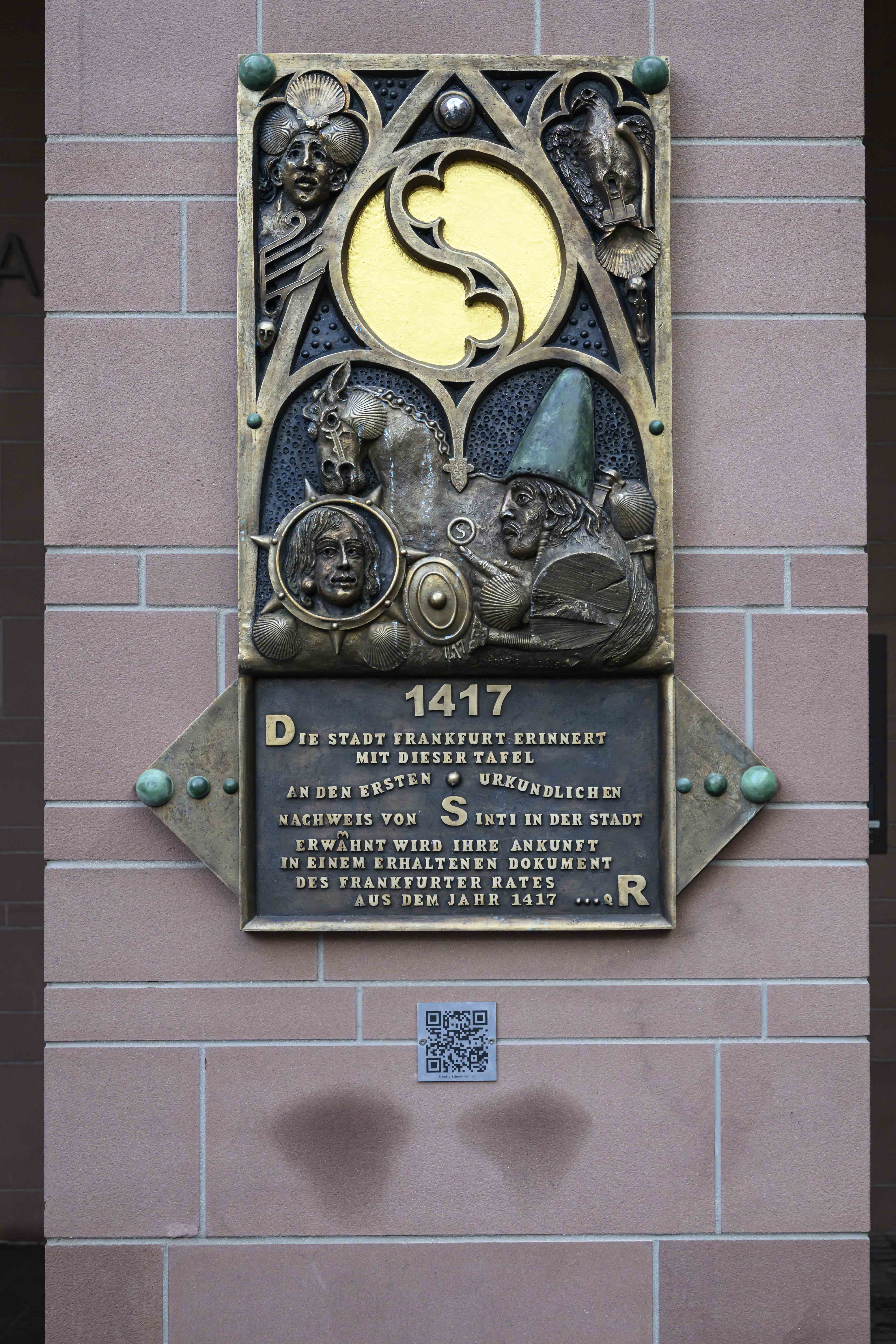 Gedenktafel Sinti und Roma Copyright Stadt Frankfurt am Main Roessler